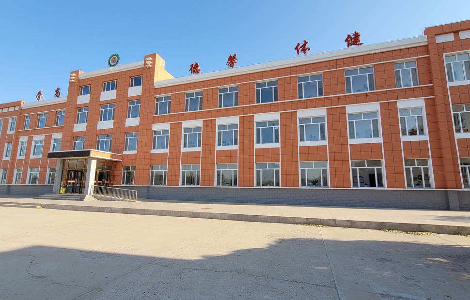 遼寧省老官地鎮(zhèn)中學(xué)